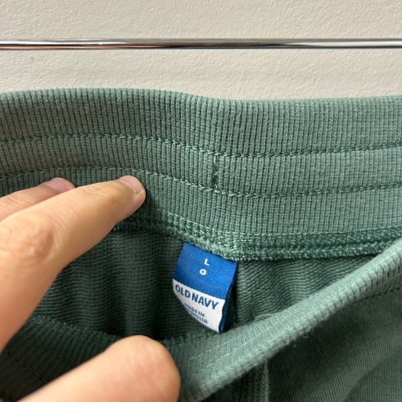 Old Navy Extra High Waisted Green Shorts - Picture 3 of 3
